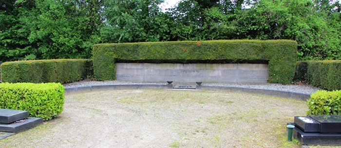 Israel Neumann's final resting place in the communal cemetery at Kraainem, Belgium 